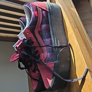 Vans red and velvet plaid platform shoes. Women 7.5